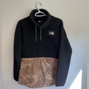 The North Face Pull-Over Fleece